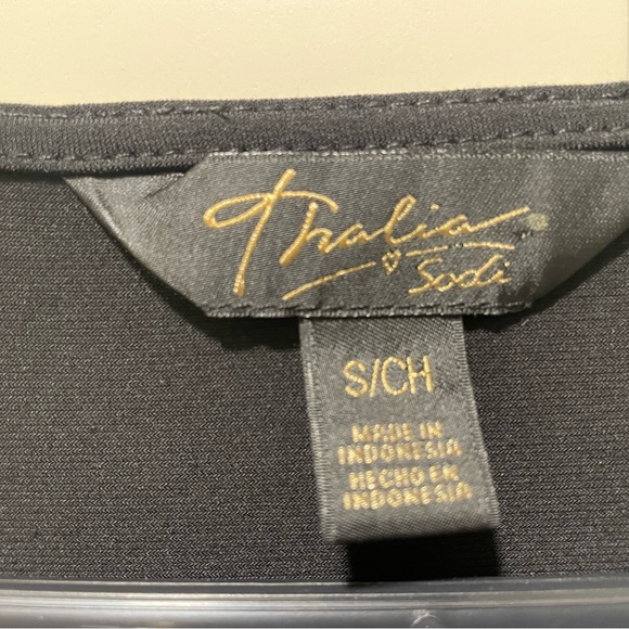 Thalia 🖤 Sodi Black Cold Shoulder with gold accents, and ruched sides. Small - Picture 3 of 4